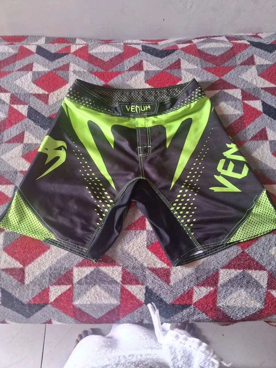 Bermuda venum tamanho 44