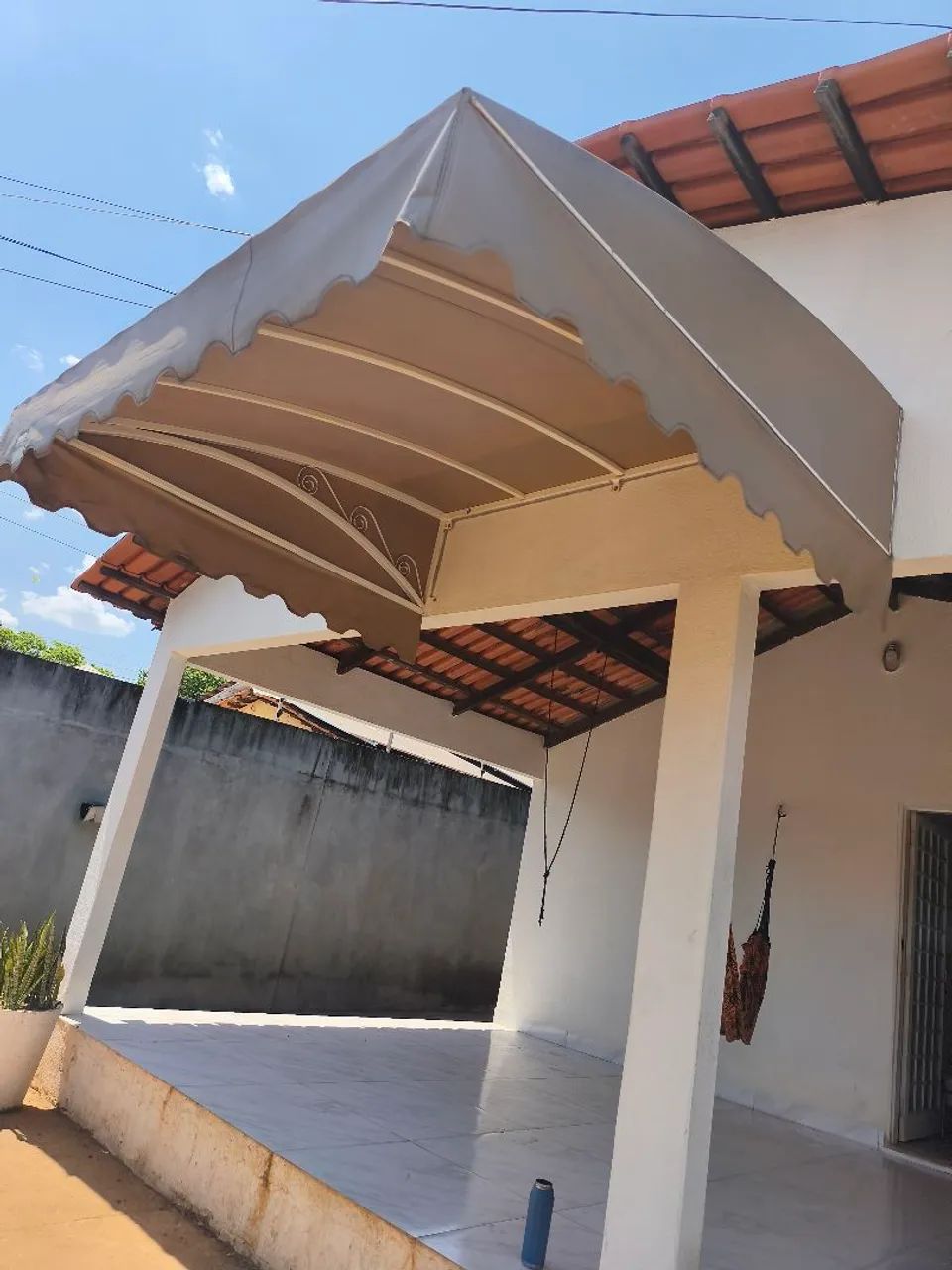 Toldo chique semi-novo 