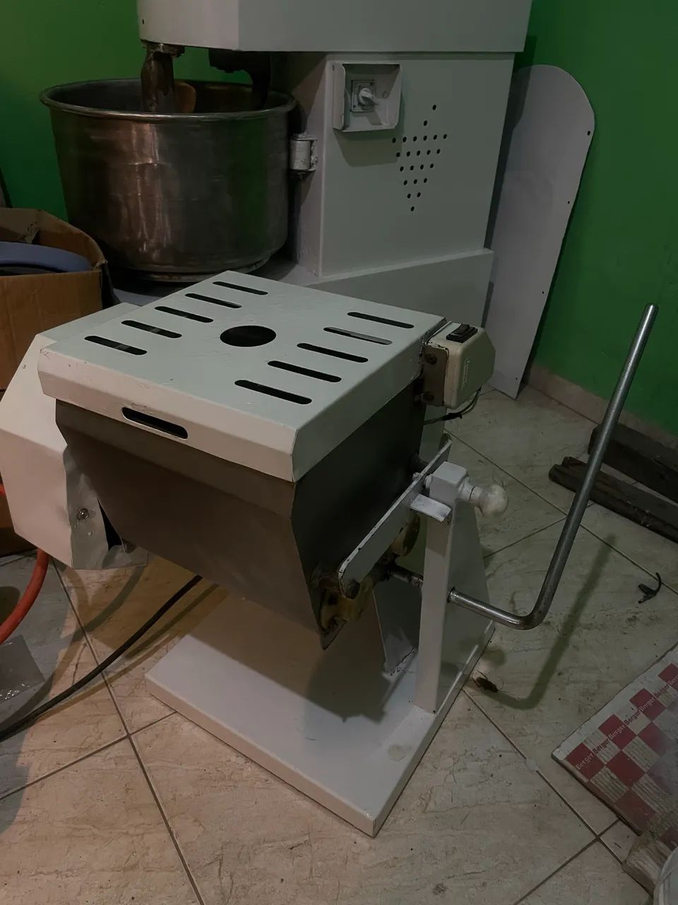 Masseira basculante 5 kilo  - Foto 2