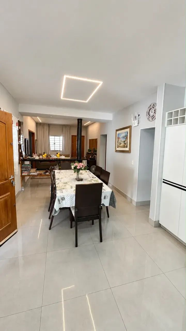 CASA ESPAÇOSA COM 675 m² DE LOTE | JARDIM TODOS OS SANTOS  SENADOR CANEDO - Foto 11