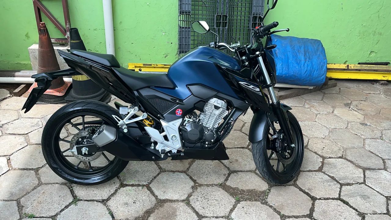 Cb 300f  Honda  - Foto 4