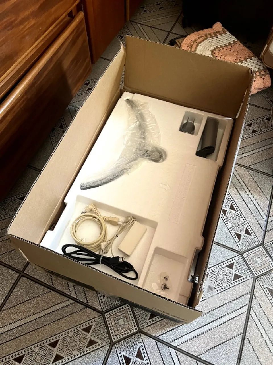 Monitor LG 27UL500-W 27" 4K IPS HDR10 - Foto 5