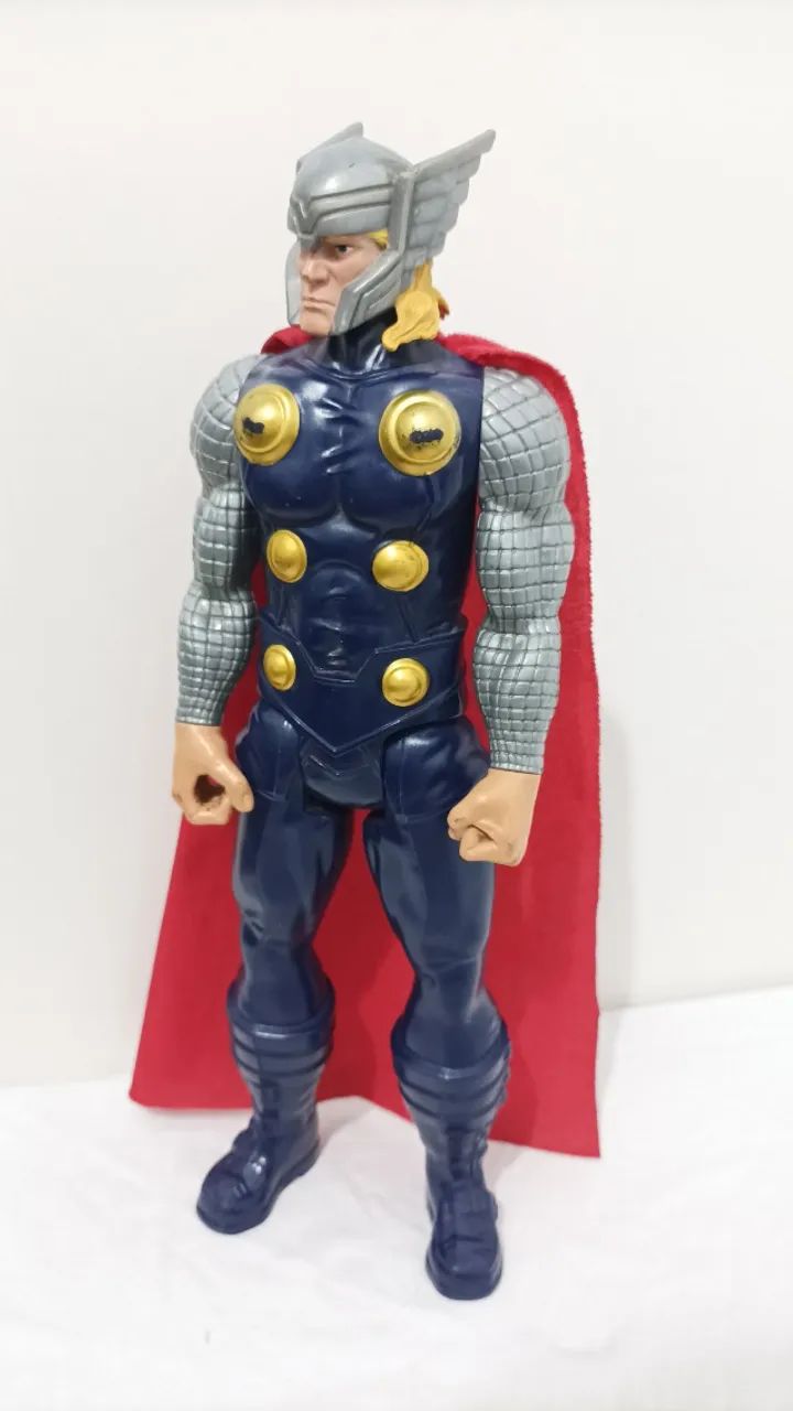 Boneco Thor Marvel Vingadores Articulado Com Capa Hasbro - Foto 2