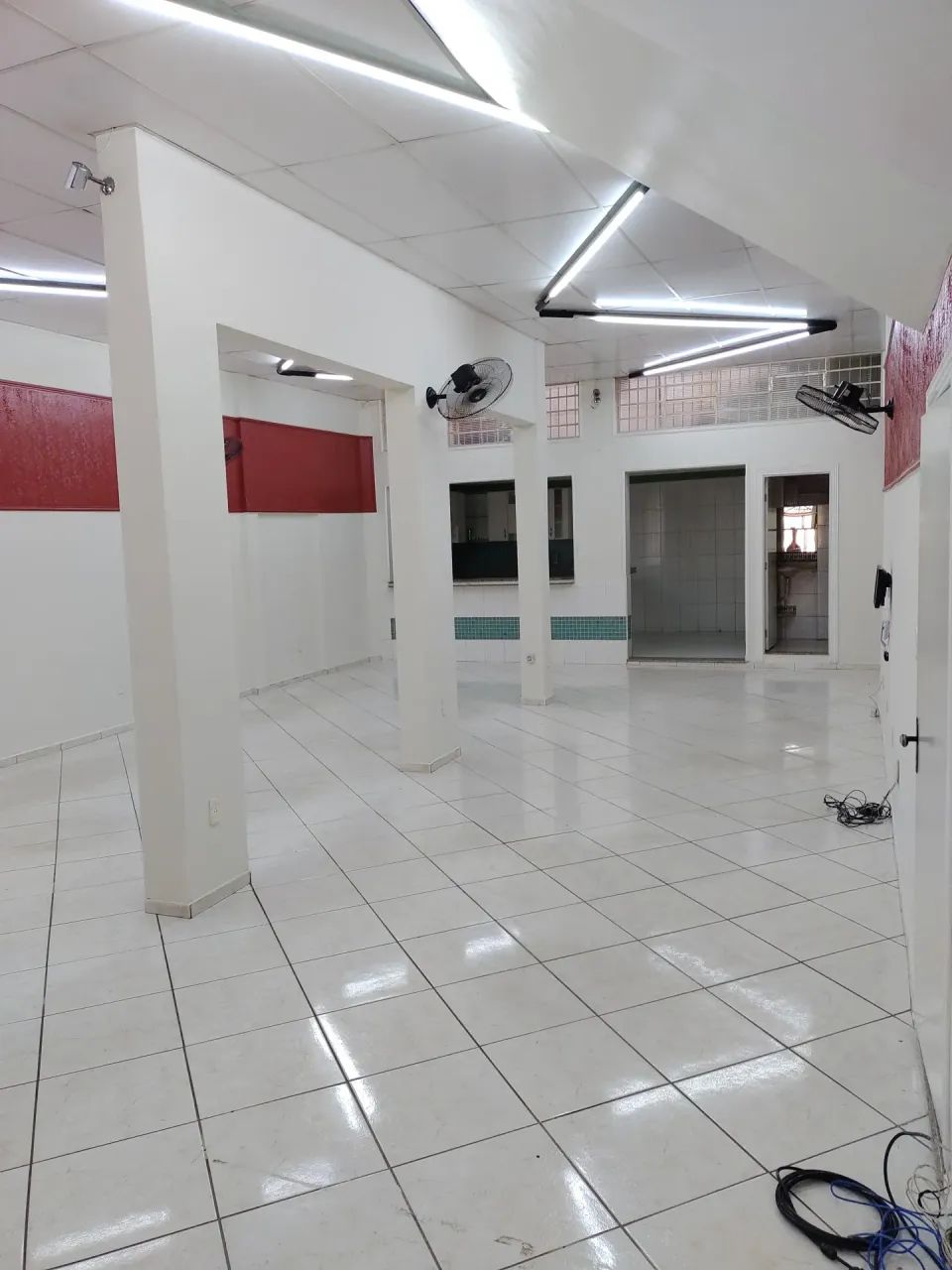 Sobrado para aluguel possui 368 metros quadrados com 4 quartos - Foto 5