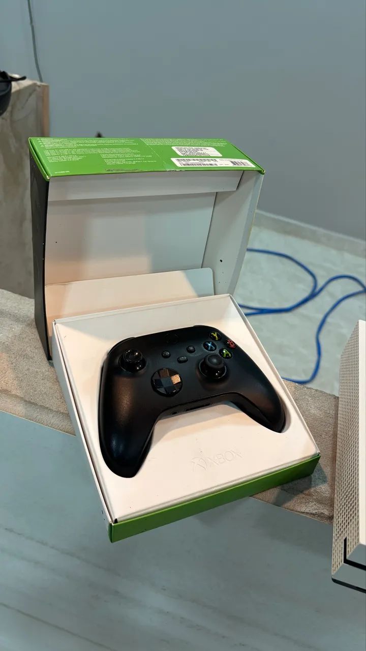 Xbox one S 1T - Foto 4