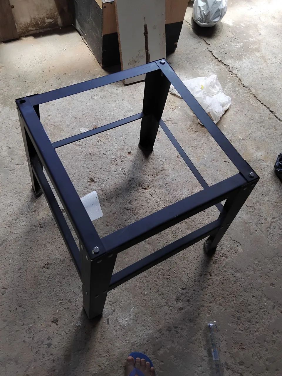 Base em metal  - Foto 4