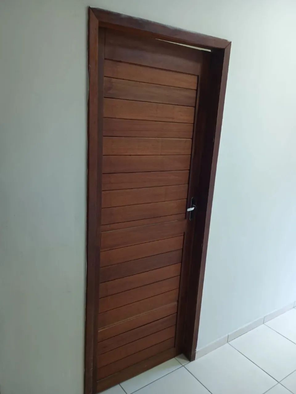 Vendo Porta de madeira