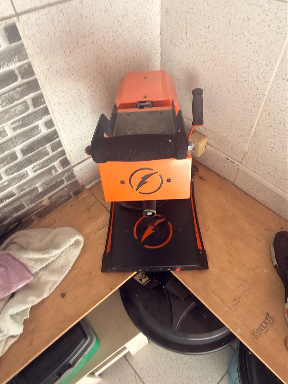 Prensa Térmica para Bonés Flash Step 360° - Excelente Estado - Foto 4
