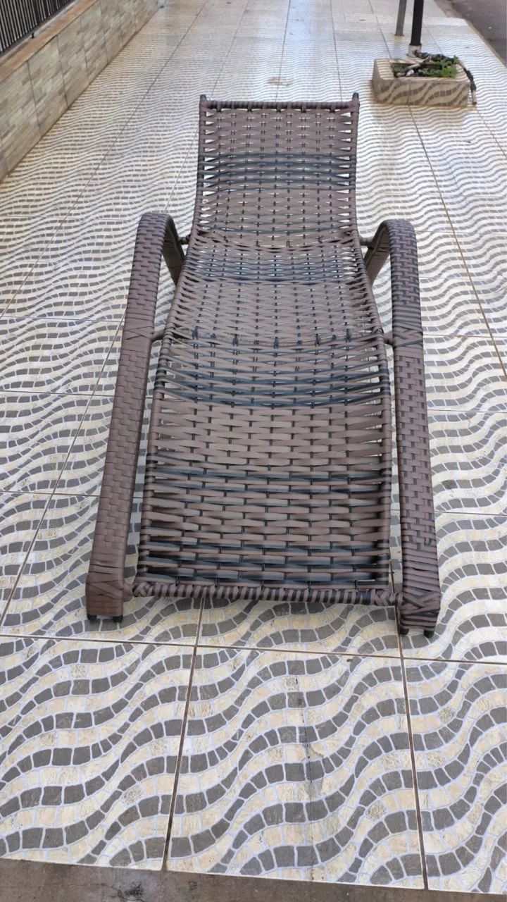Espreguiçadeira para piscina 