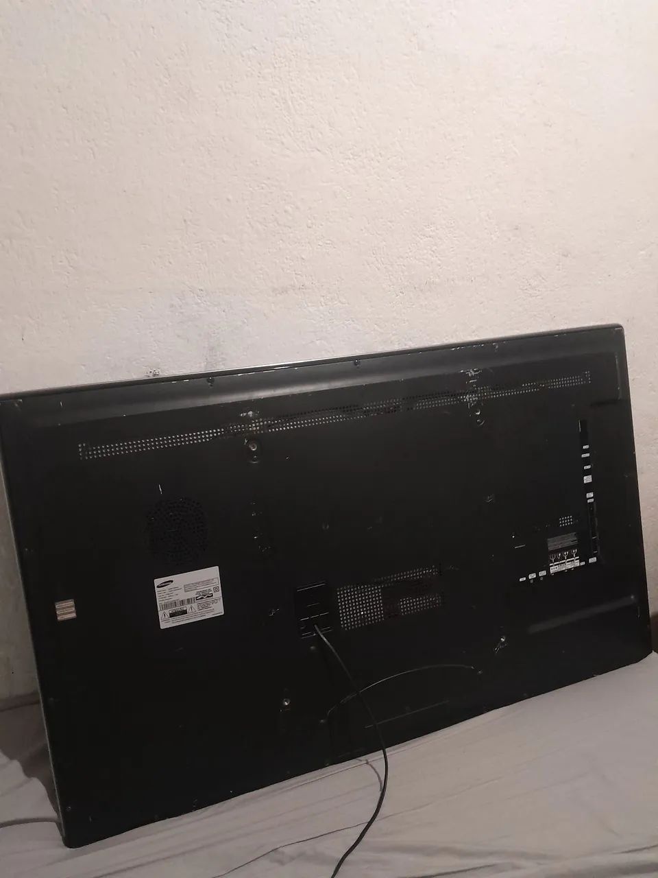 TV SAMSUNG  43 POLEGADAS COM DEFEITO NO LED