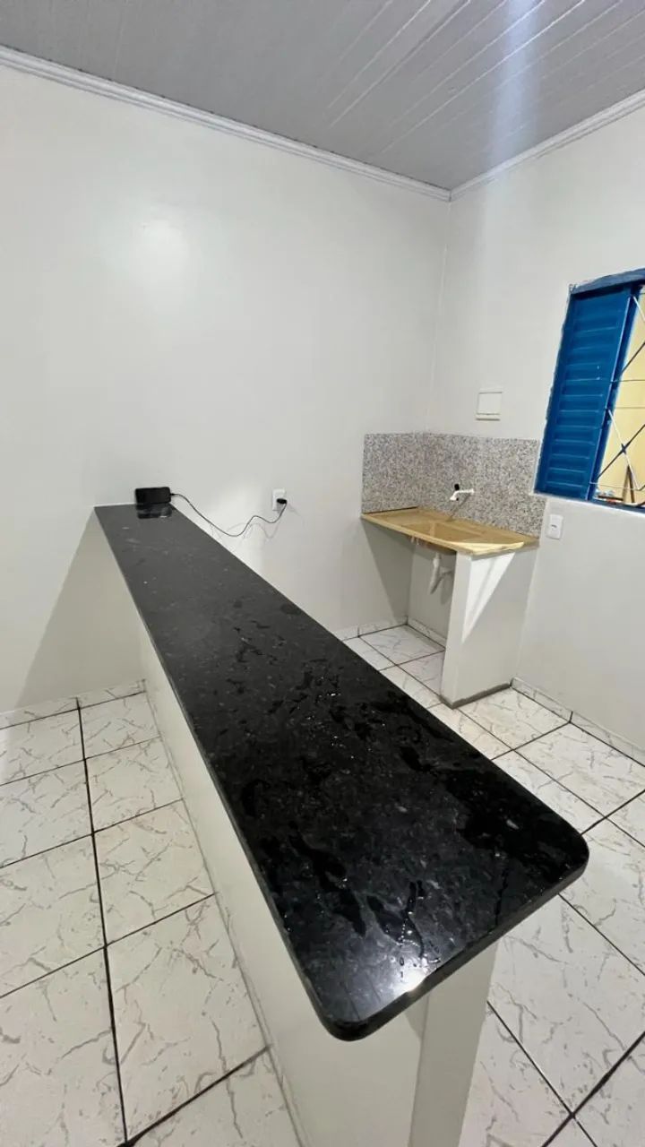 Aluga-se casa de 1 Quarto Rua do Supermercado Candango