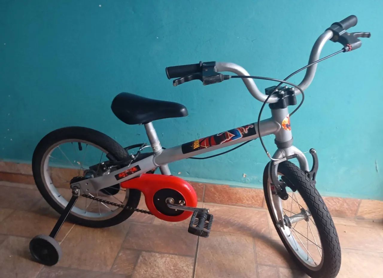 Bicicleta aro 16 Homem Aranha 
