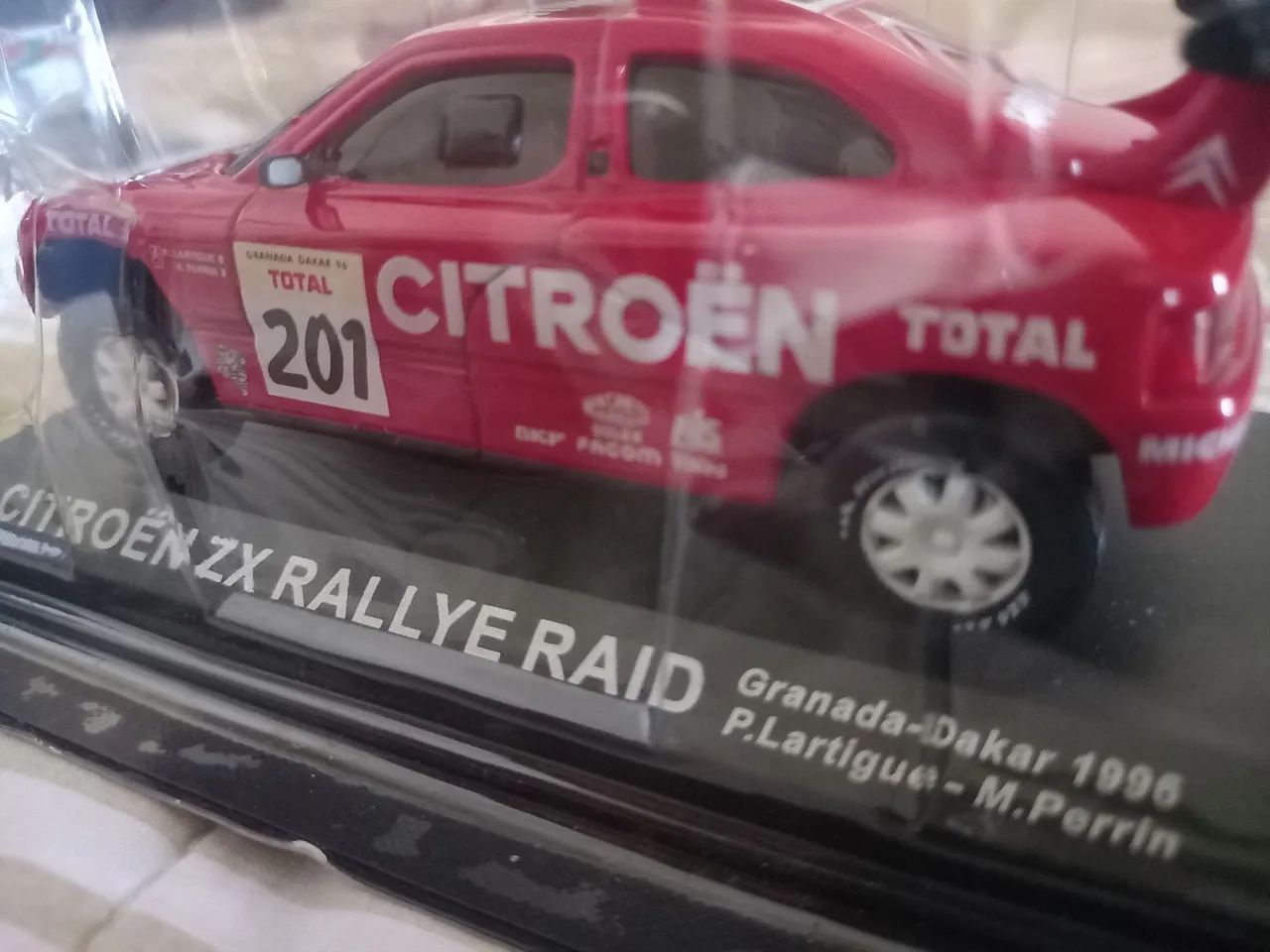 Miniatura Citroen ZX Rallye Raid Granada Dakar 1996 escala 1/43