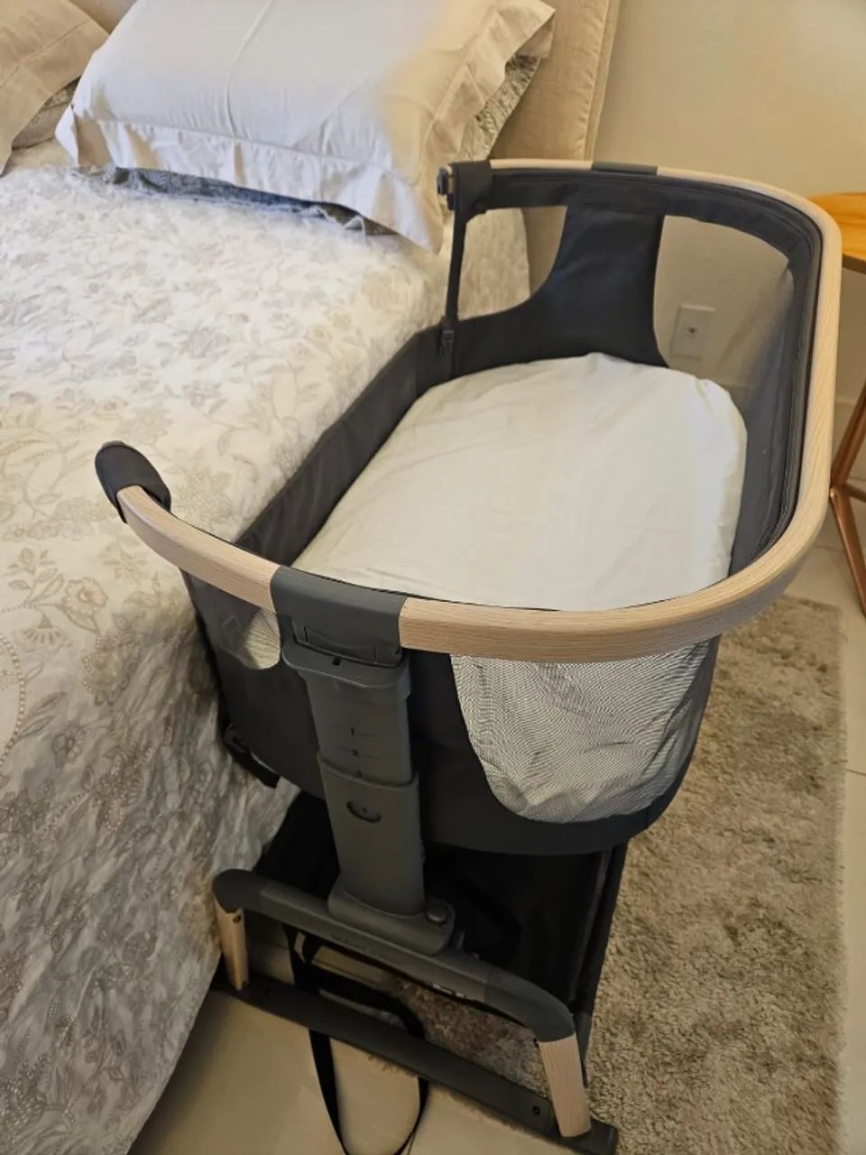 Berço Portátil Iora Air Co-Sleeper Graphite Maxi Cosi