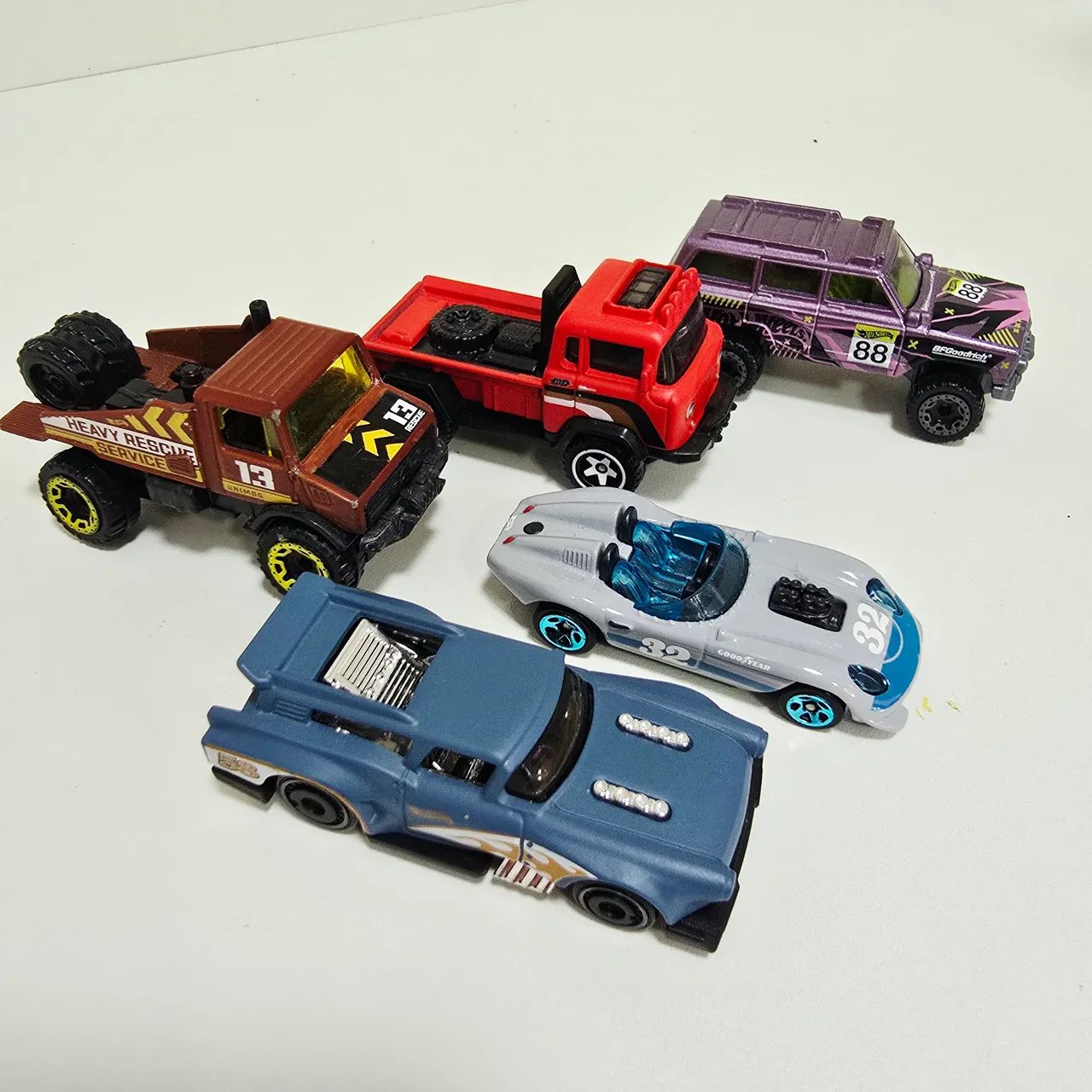 Carrinho Hotwheels lote com 10 - Foto 3