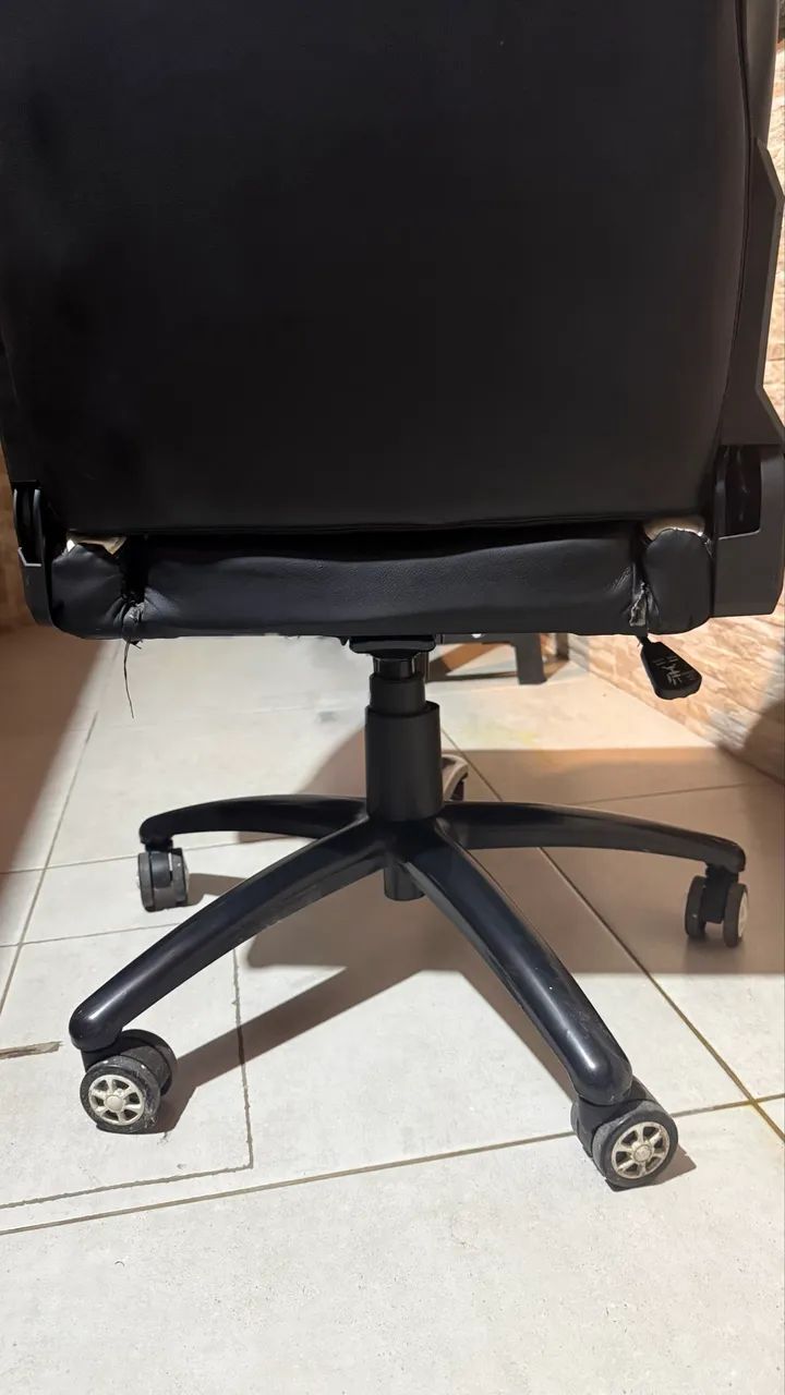 Cadeira gamer husky preta e branca - Foto 2