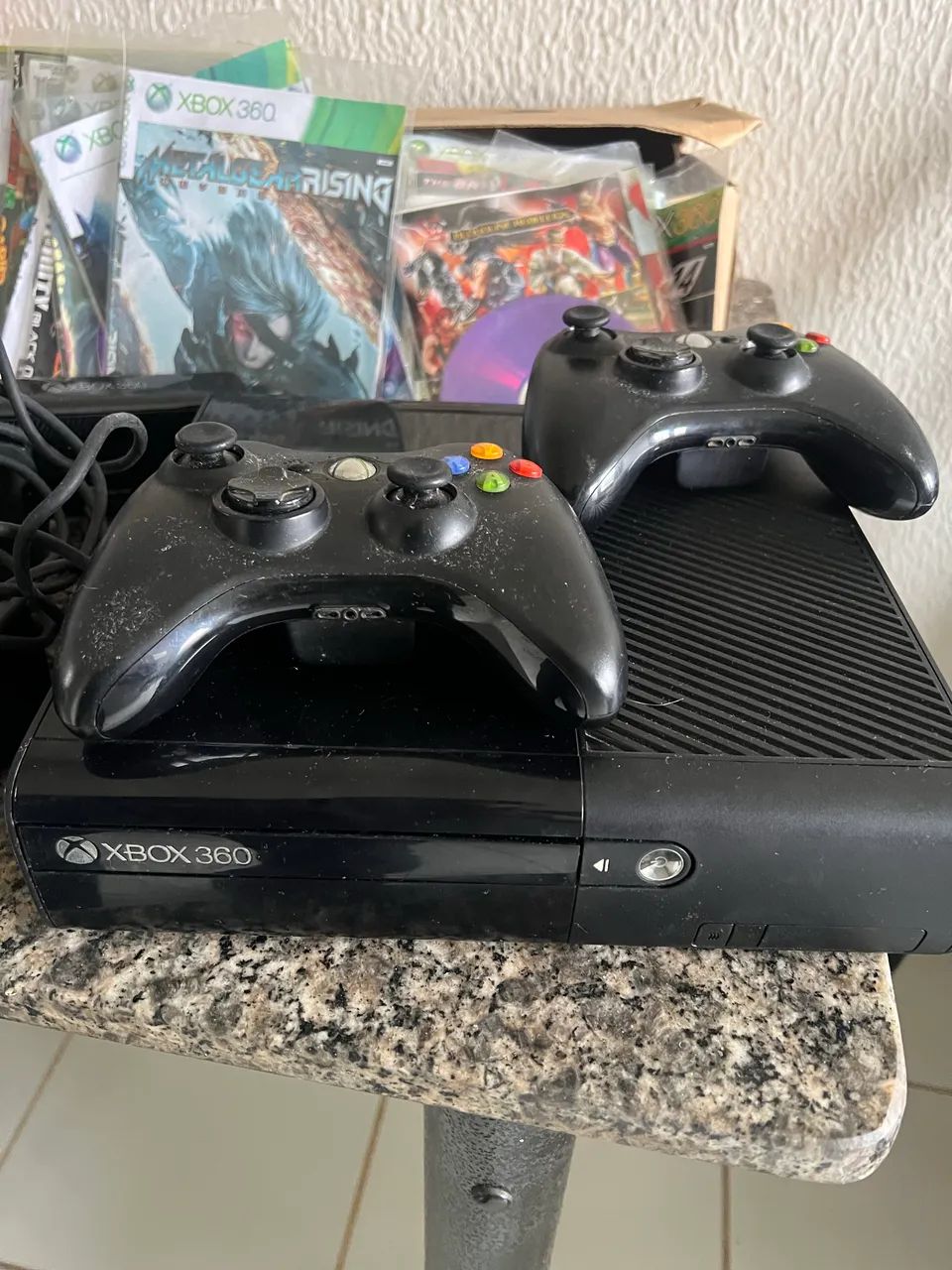 Xbox 360, pra arrumar ou usar peças 