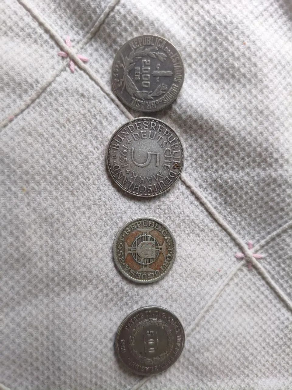 4 moedas de prata 