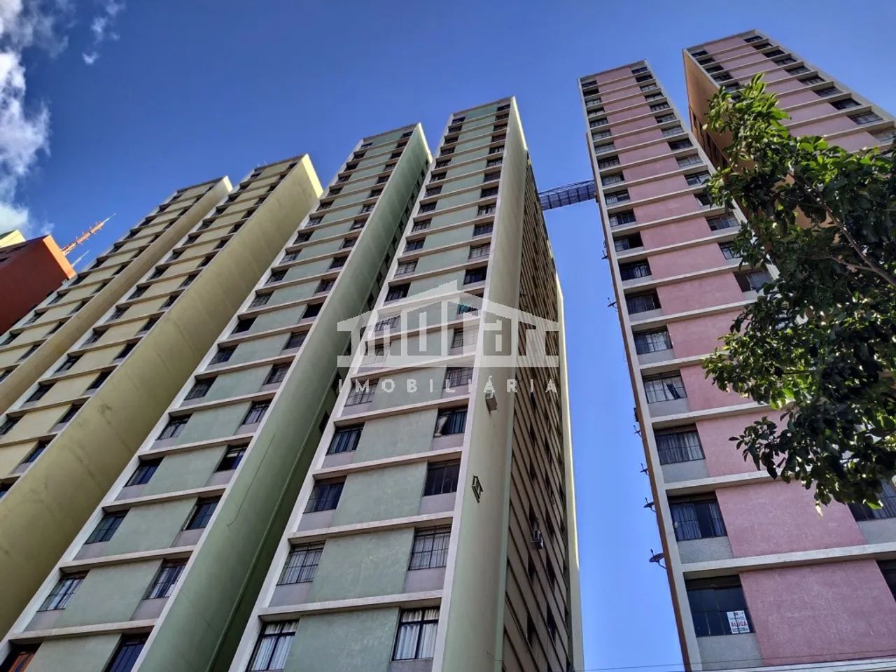 Apartamento de 2 quartos no Edifício Centro Comercial  Londrina/PR