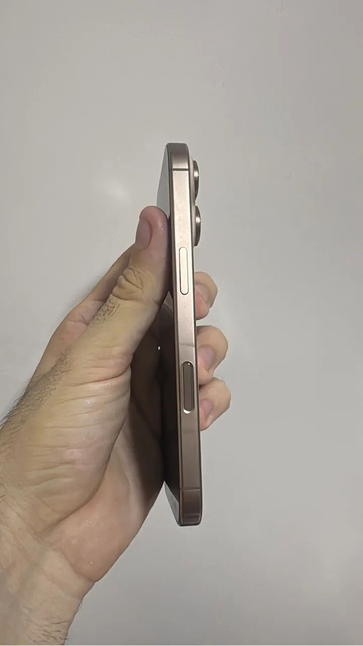Iphone 16 pro 128 - Foto 4
