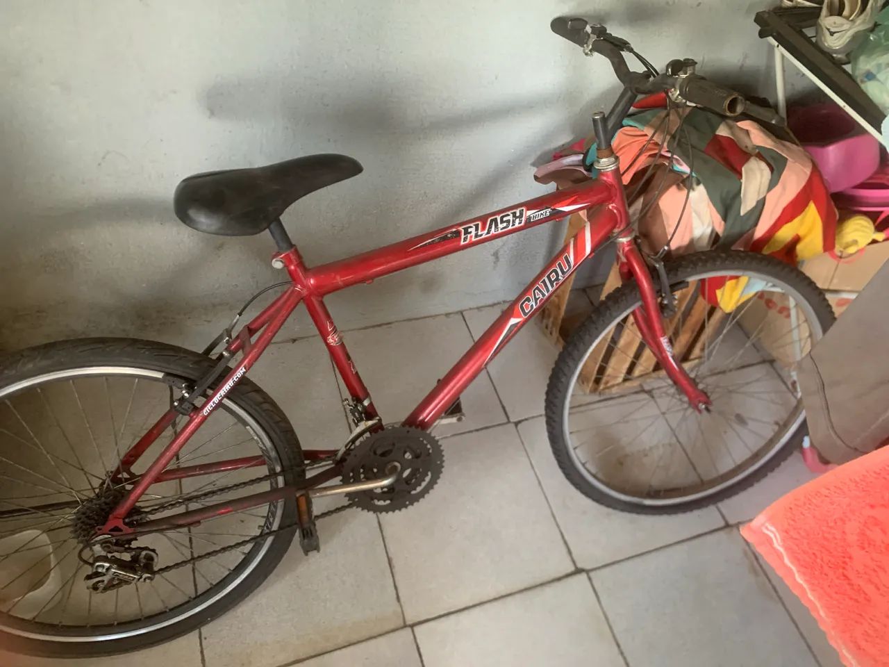 Bicicleta caiuru vermelha
