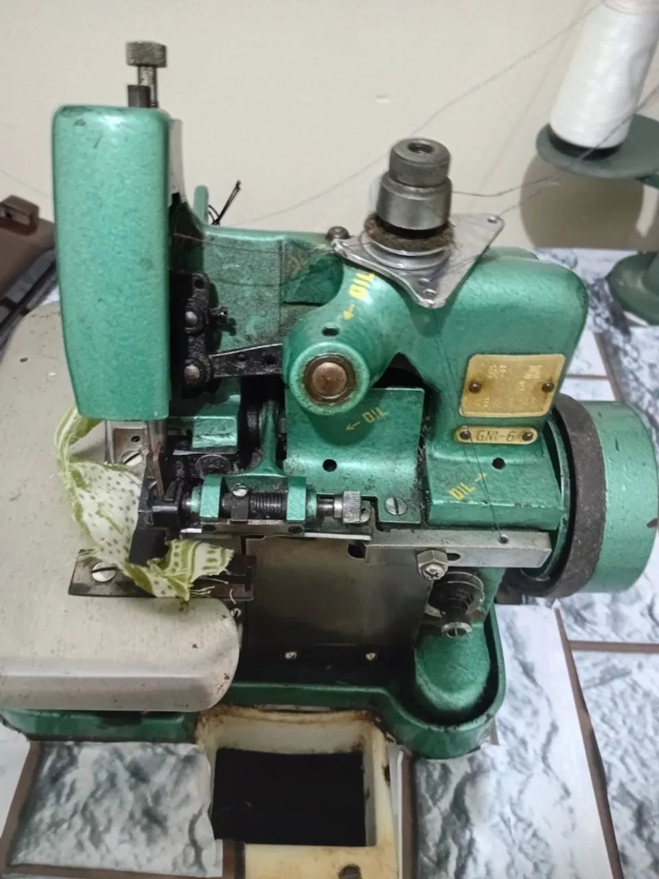 Máquina overlock  - Foto 2