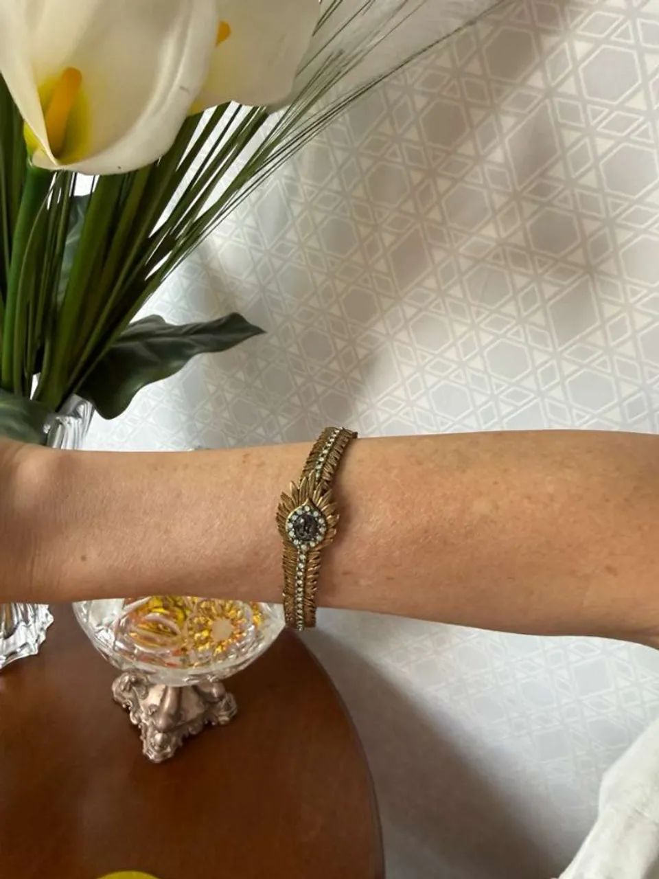 Pulseira bracelete dourado com pedras  - Foto 2