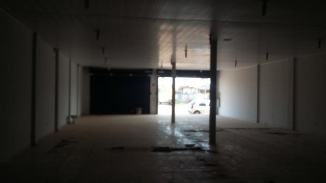 Alugo prédio 2 pavimentos centro comercial da Jatuarana - Foto 15