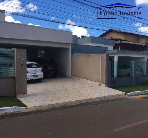 Excelente casa com 3 quartos, todos suítes, pé direito duplo e completa em armário! Única! - Foto 17