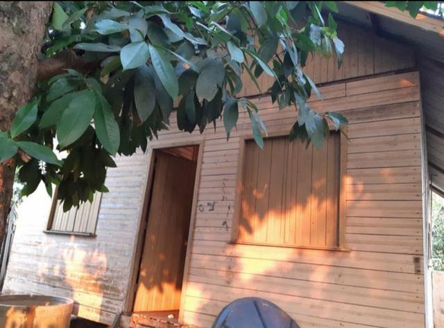 Vende-se casa no Montanhês, rua Manaus, N° 26, Rio Branco