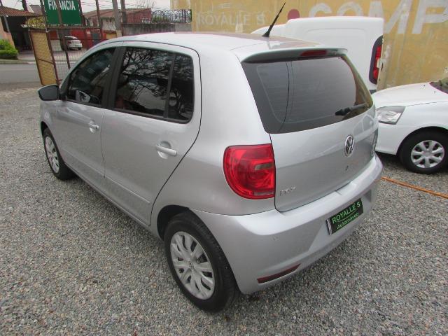 Vw fox g2 48x989 sem entrada 1.0 completo impecavel - Foto 7