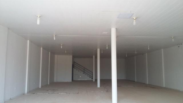 Alugo prédio 2 pavimentos centro comercial da Jatuarana - Foto 10
