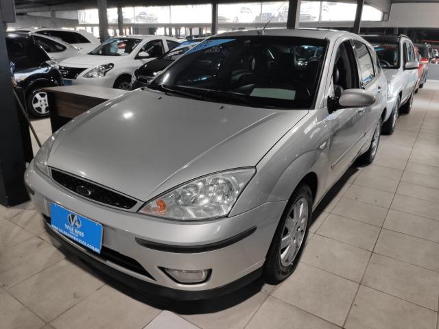 Ford Focus Hatch Ghia 2.0 16V Duratec Gasolina Manual