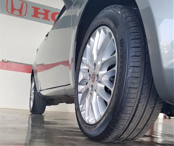 FIAT PUNTO 2012/2013 1.6 ESSENCE 16V FLEX 4P MANUAL - Foto 8