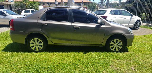 Toyota Etios Sedan XLS 1.5L (Flex) - Foto 5