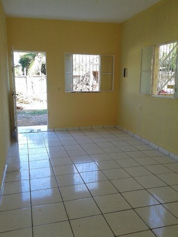 Aluga-se um apartamento em Presidente Figueiredo