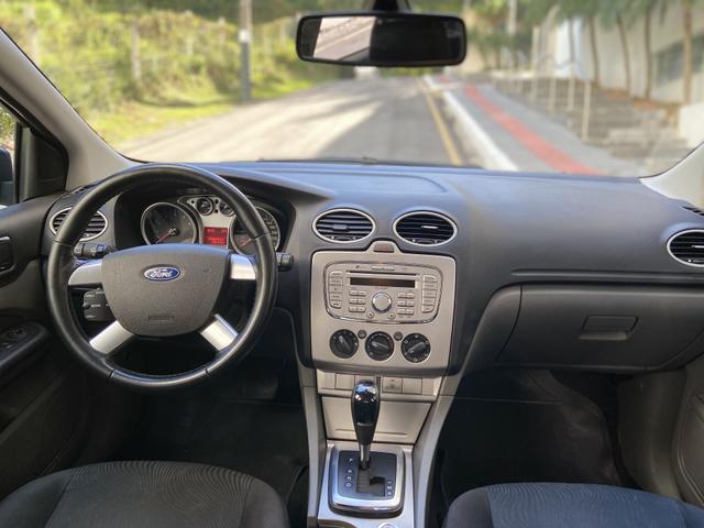 FOCUS HATCH 2.0 AUT MUITO NOVO abaixo da fipe - Foto 3