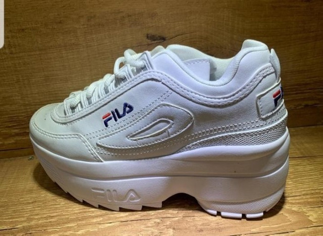 fila plataforma branco