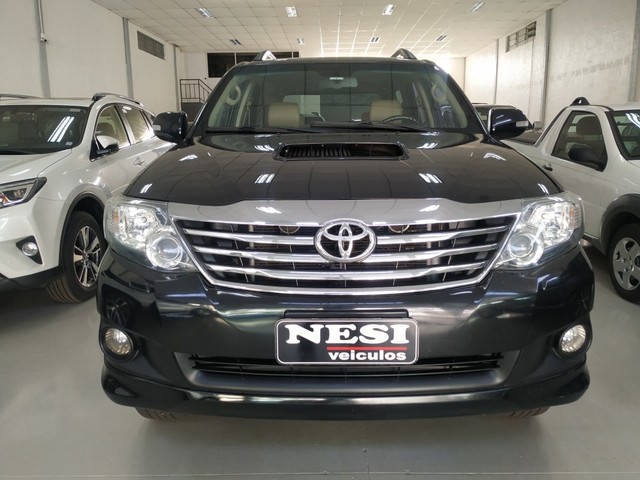 TOYOTA HILUX SW4 SRV D4-D 4X4 3.0 TDI DIES. AUT