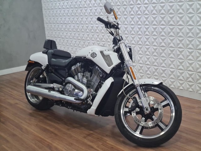 HARLEY-DAVIDSON V-ROD MUSCLE