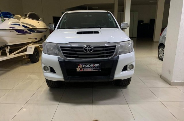 TOYOTA HILUX SRV/ANO 2013-DIESEL