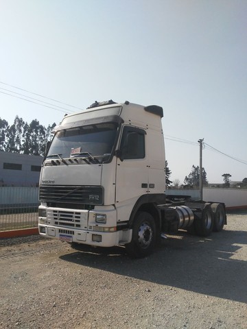 VENDO CAMINHÃO VOLVO 2003