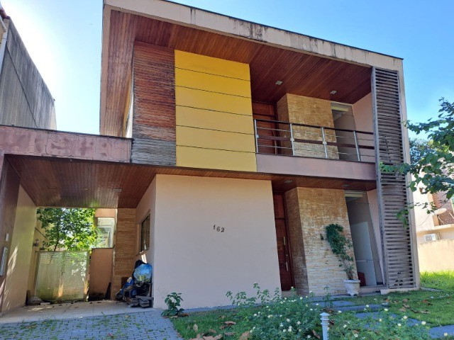 Casa no Condomínio Forest Hill