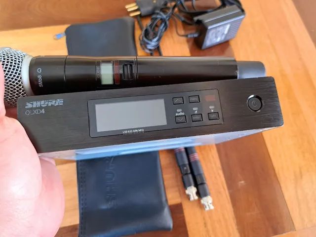 Microfone sem Fio Sistema Profissional Shure QLXD24/SM58 - Foto 2