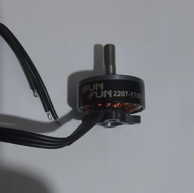 Motor Sun Fun 2207/1750kv - Foto 3