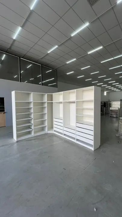 CLOSET PRATELEIRA + SAPATEIRA + CANTO CABIDEIRO E CABIDEIROS MDF  - Foto 2