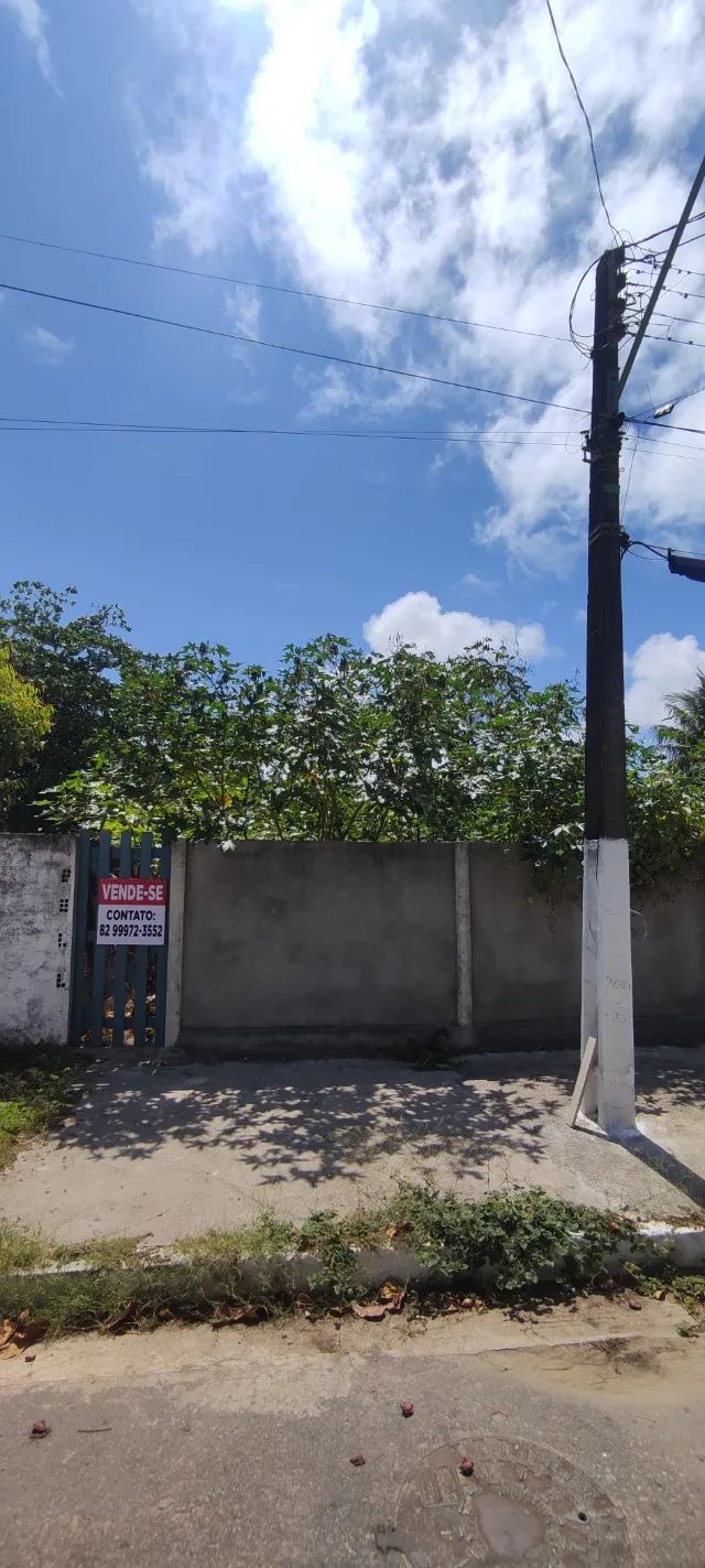 Vende-se terreno há uma quadra do mar de Ipioca 
