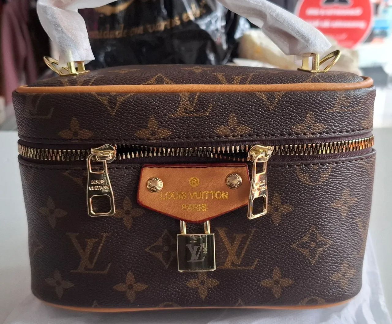 Bolsa Louis Vuitton Pequena c/ alça nova - Foto 2