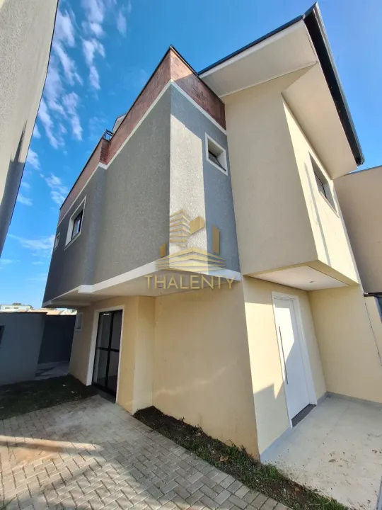 SOBRADO com 3 dormitórios à venda com 211.2m² por R$ 630.000,00 no bairro Xaxim - CURITIBA