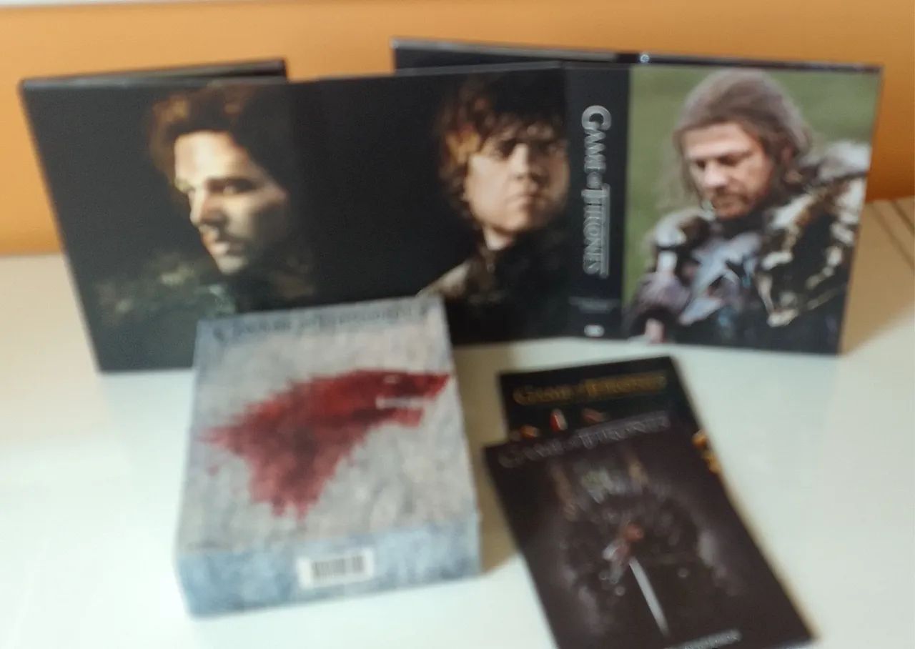 Game of Thrones. 10 DVDs Primeira e Segunda Temporada